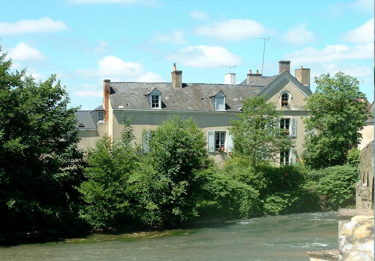 Chambres D'Hotes Le Pont Romain Montfort-le-Gesnois Exterior foto